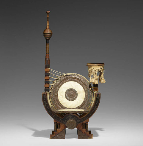 Rare Throne Chair in pewter copper and parchment by Carlo Bugatti