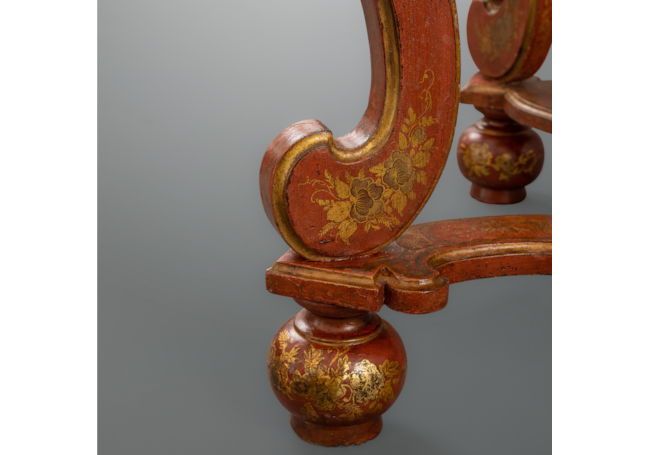 Clinton Howell Antiques