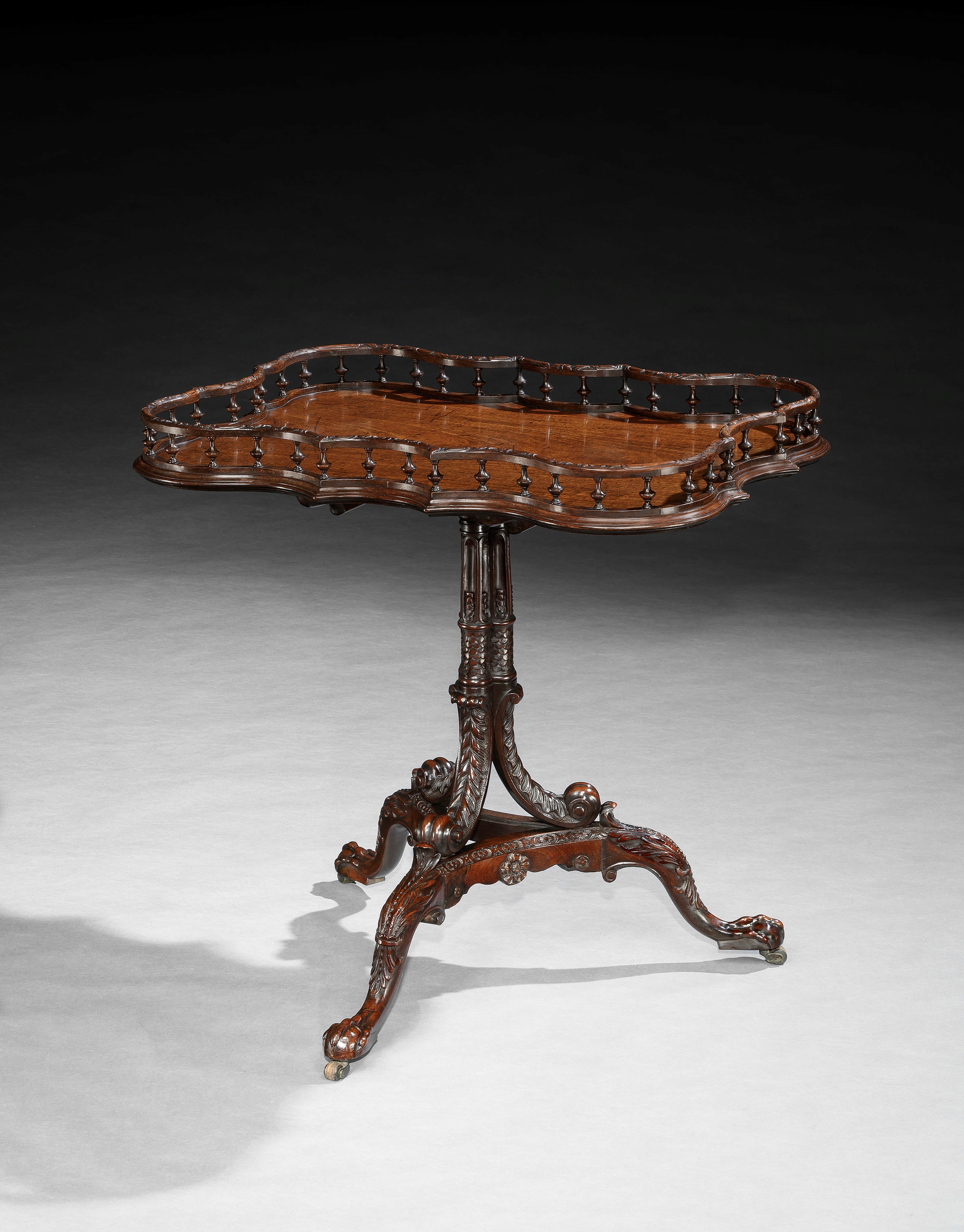 A GEORGE II MAHOGANY TRIPOD TABLE