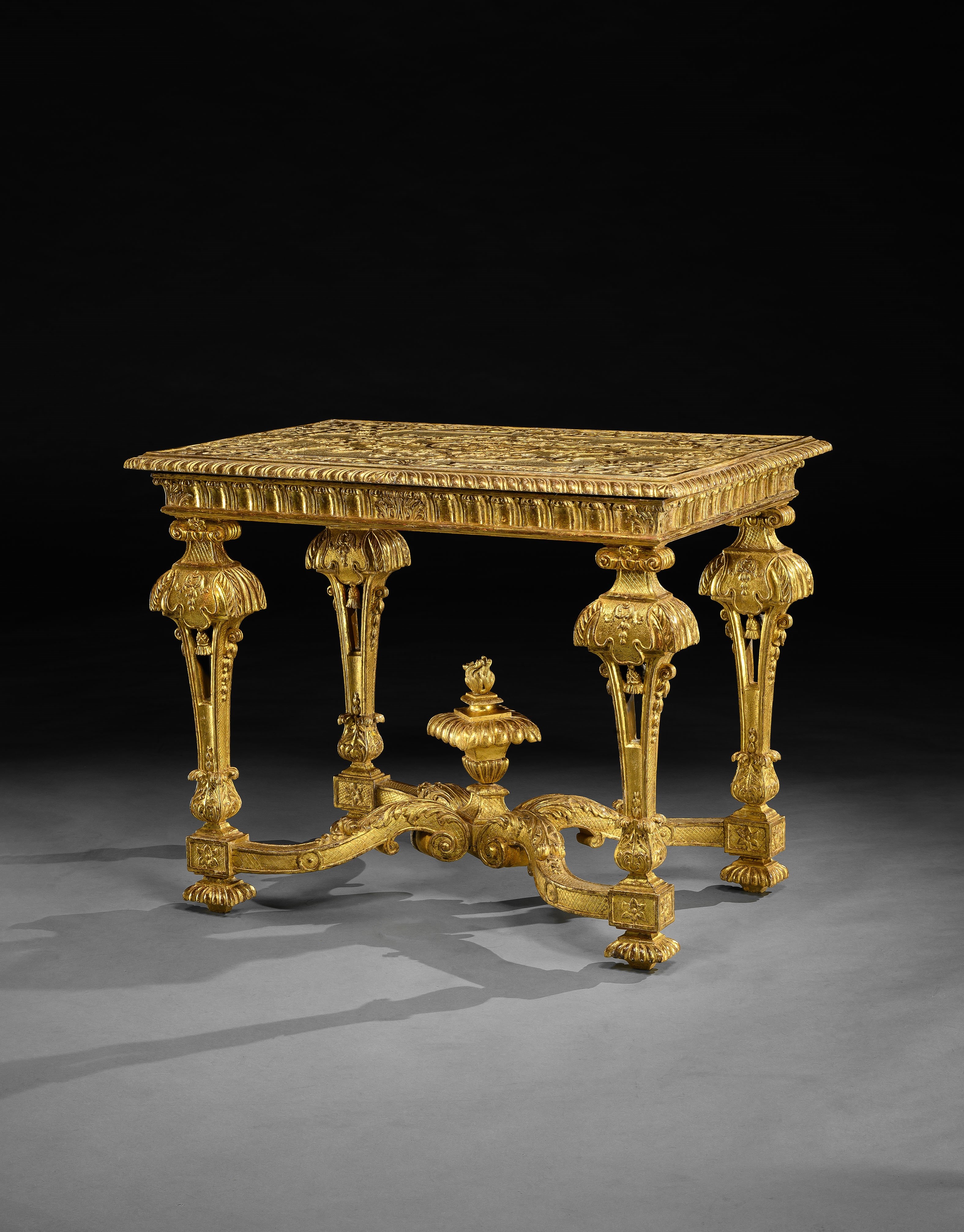 A TABLE FROM QUEEN MARY II’S BEDCHAMBER AT KENSINGTON PALACE