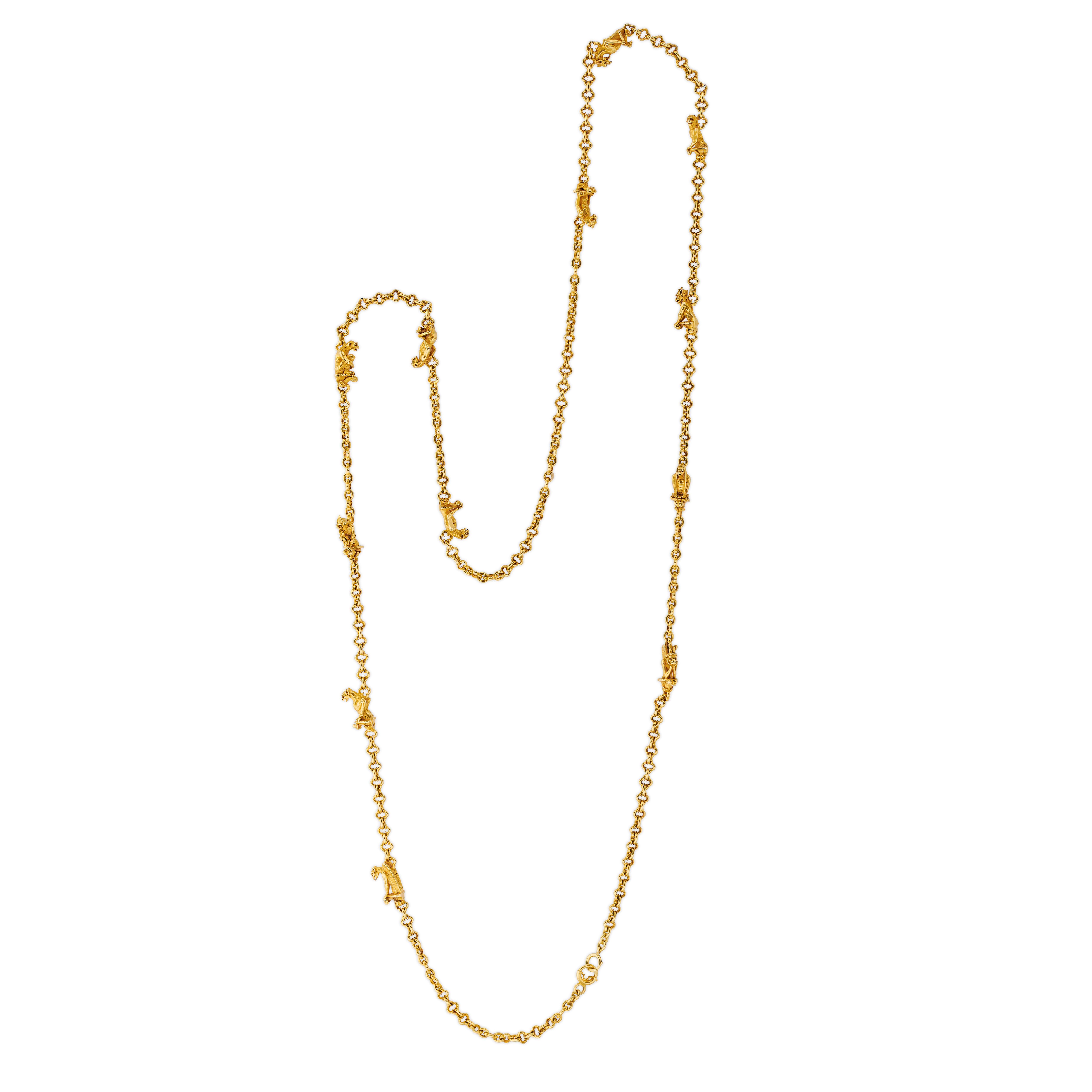 A yellow gold long chain inspired by Notre Dame de Paris Cathedral