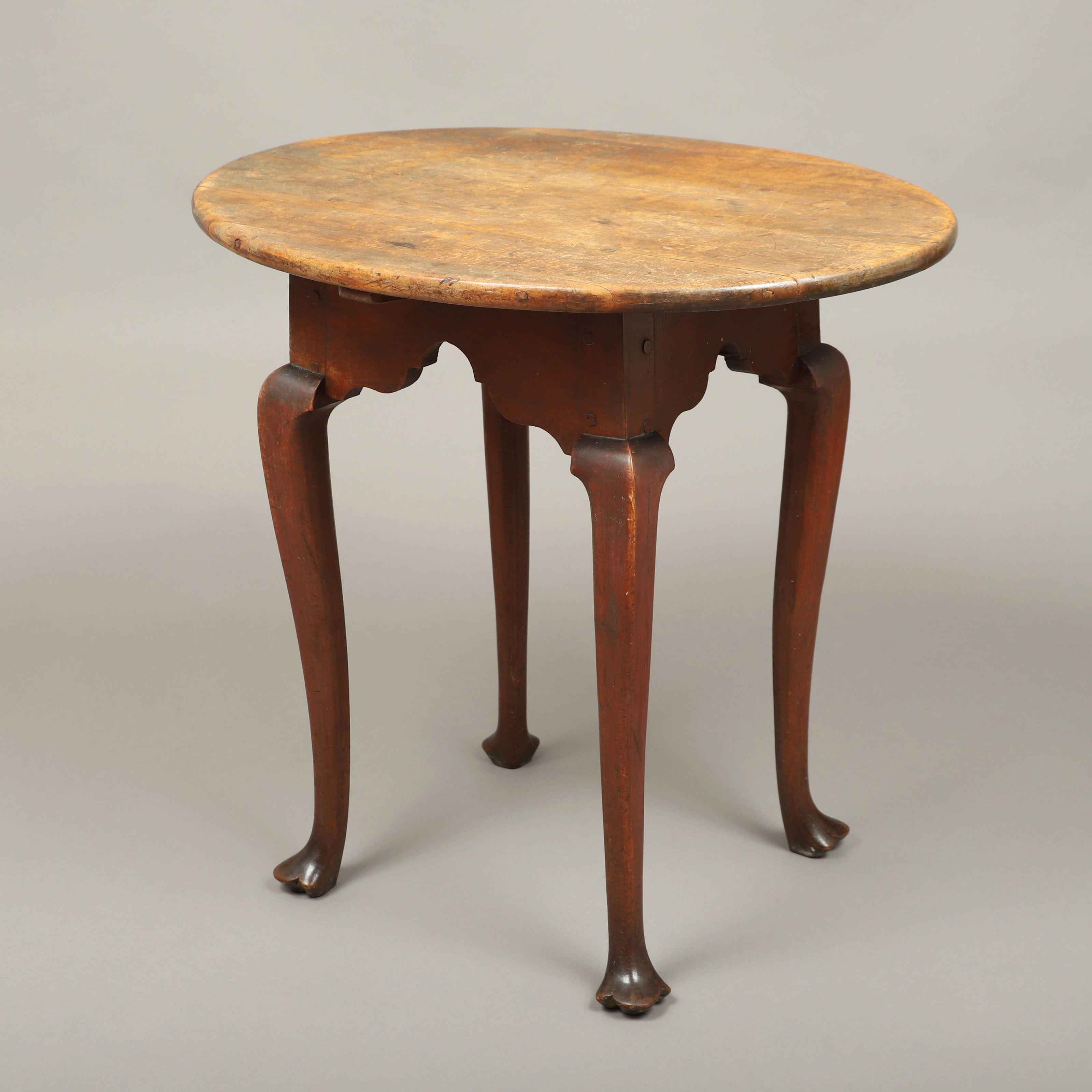 Queen Anne Oval Top Tea Table