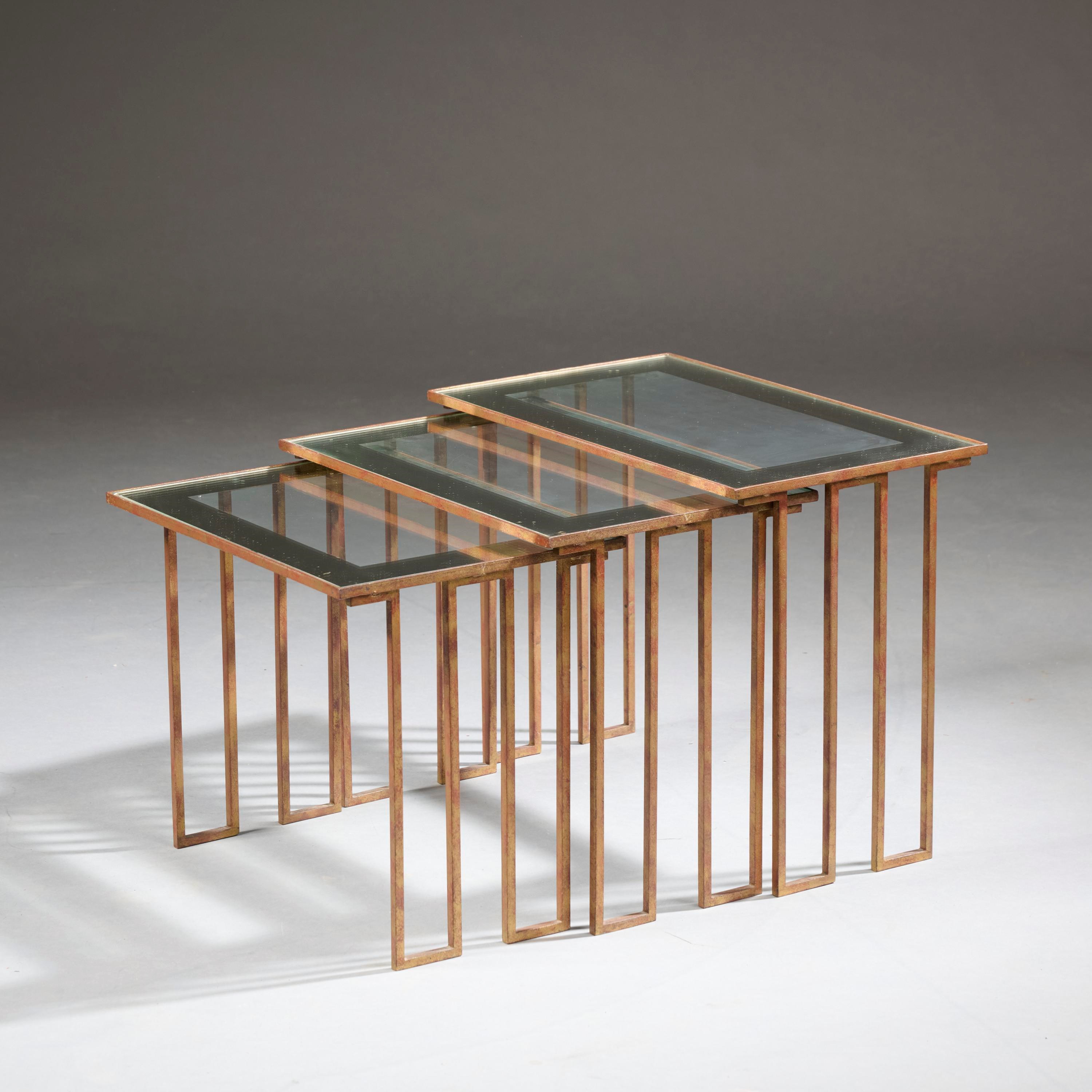 Set of three nesting tables